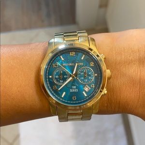 Michael kors gold watch